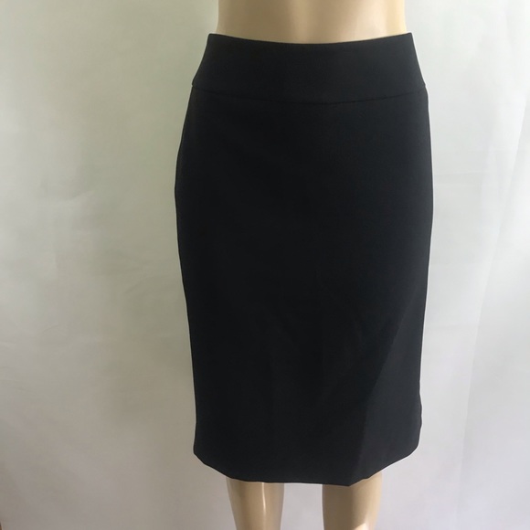 Kasper Dresses & Skirts - KASPER 👠🍷Beautiful chic classic solid skirt